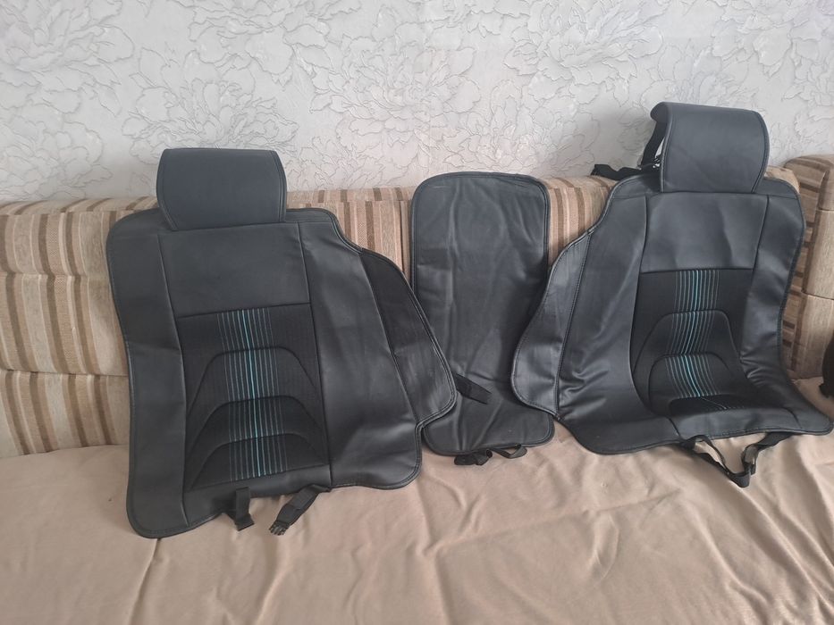 Продам комплект чехлы !!!