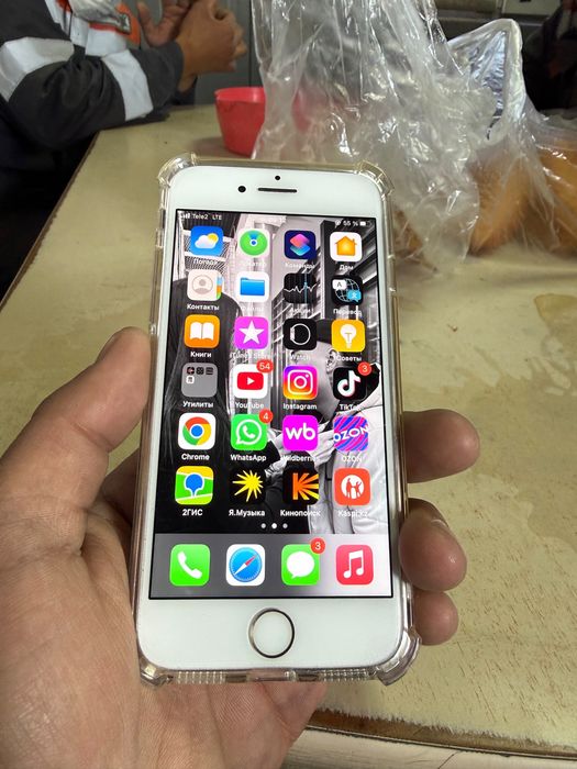 Iphone 7.    32g