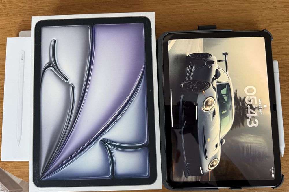 iPad Air 11” 128GB + Apple Pencil + Husa Tastatura | Full Box | Stare Impecabila
