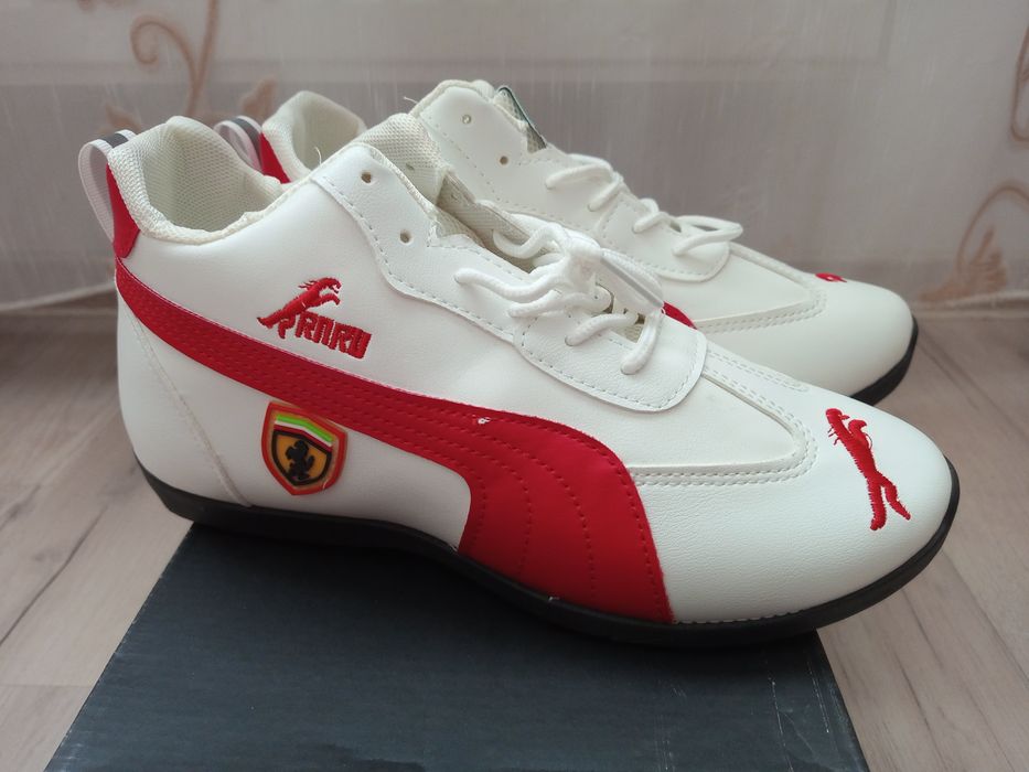 Papuci noi mărimea 40