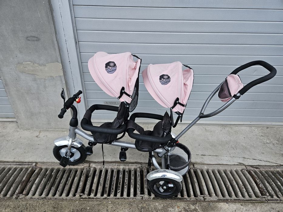 Триколка за близнаци