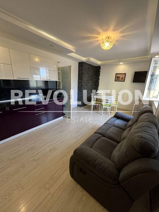 Дава се под наем Тристаен апартамент в Варна, Възраждане 2 - 87 кв.м за 550 € - Снимка #4