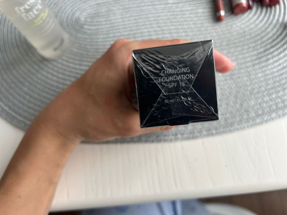 Фон дьо тен и ружове