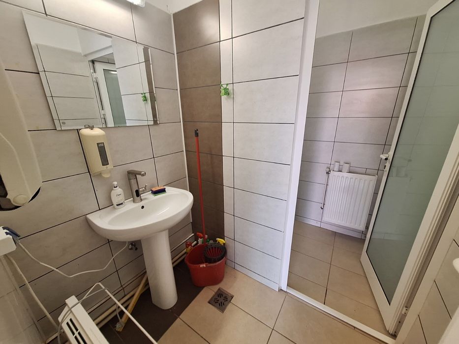 Showroom | Hala depozitare/distributie/productie