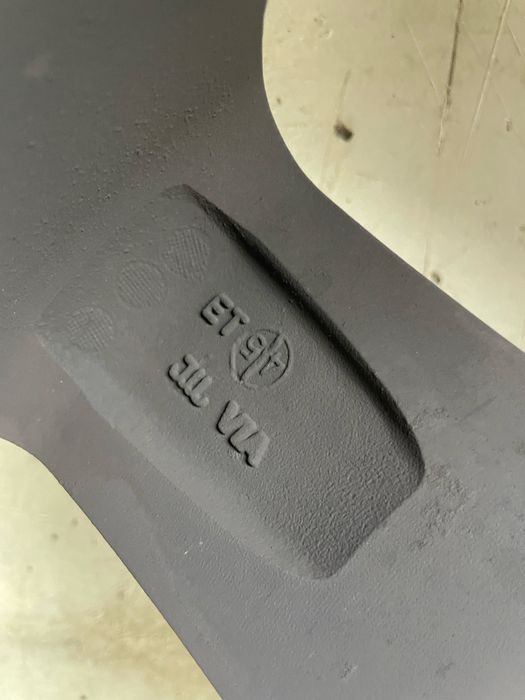 Алуминиеви джанти с зимни гуми  17 5х120 от VW T5/T6