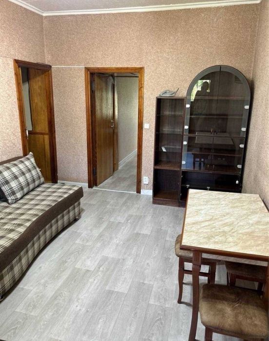 Чиланзар 2 кв 2 комнатная Торговый Центр