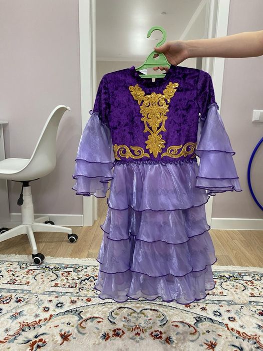 Продам нацональный костюм для девочки