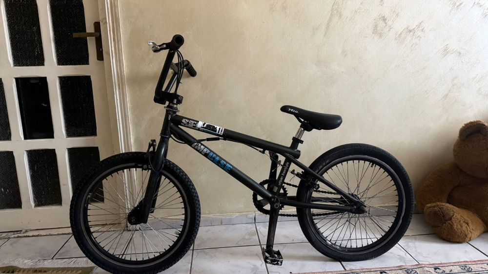 BMX  IPULSE, cască de la oxelo