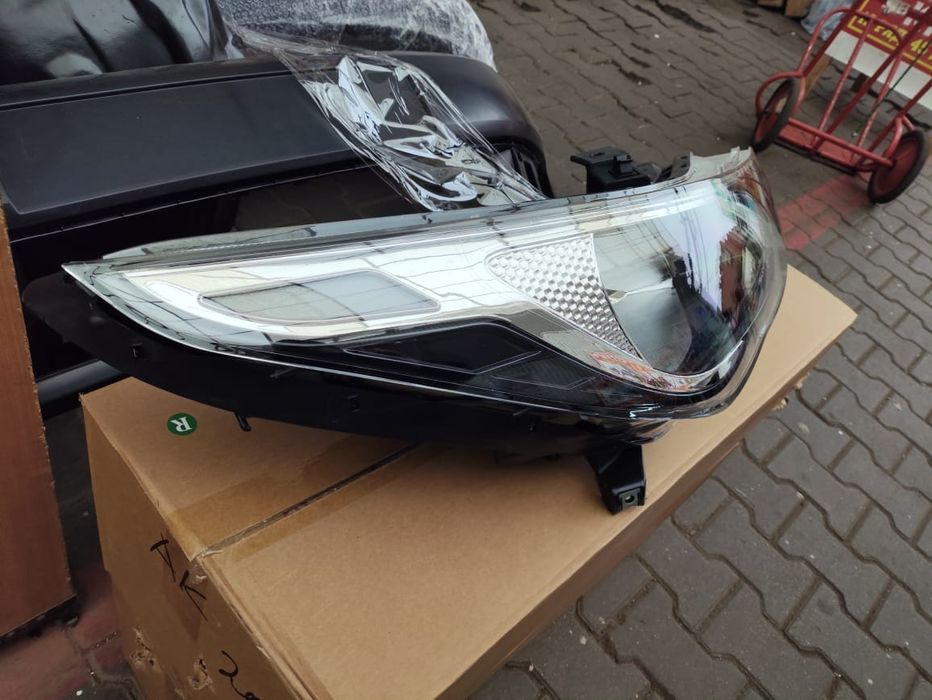 Фара  хундай Акцент 2020 год