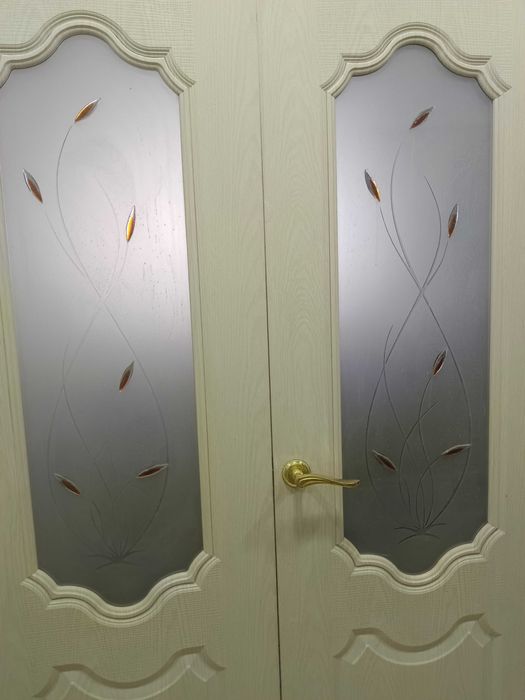 Продам Двери  парные для зала, 2 шт