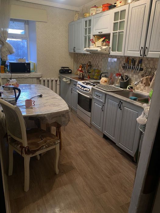 Продаётся  трёхкомнатная квартира