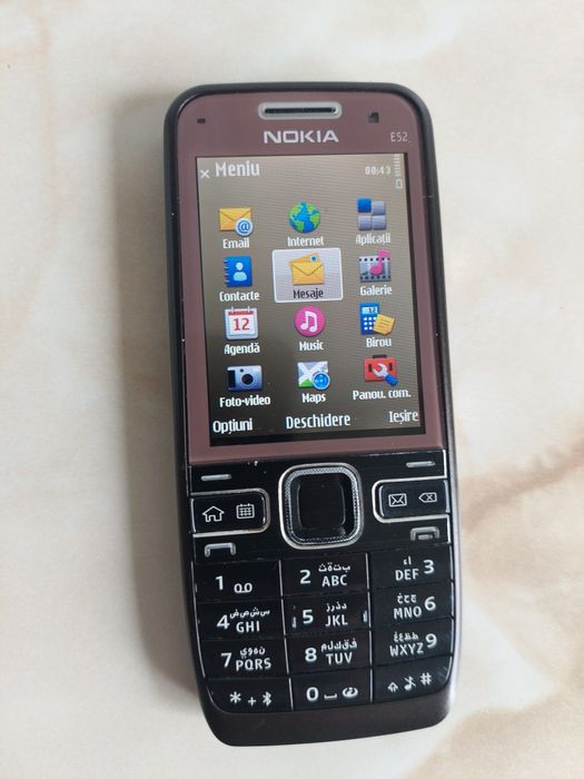 Vând Nokia E52 Mocca Brown codat Vodafone [cu un defect] //poze reale