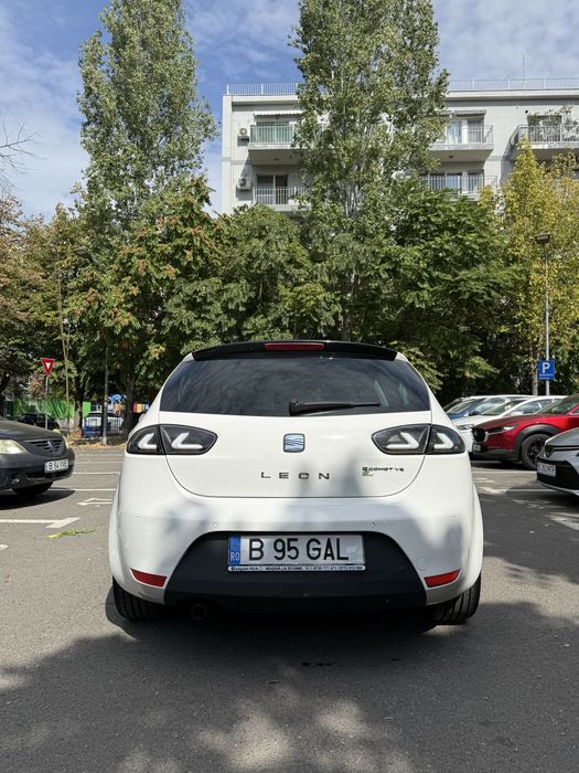 SEAT Leon 2012 — imagine 3