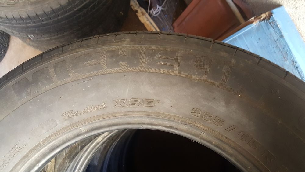 Гуми 235 65 17 4 броя мишелин