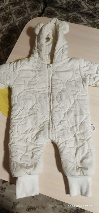 Продам детские комбинезоны