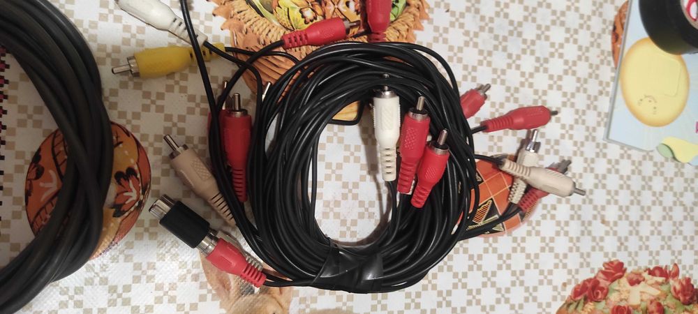 Стари зарядни за телефони