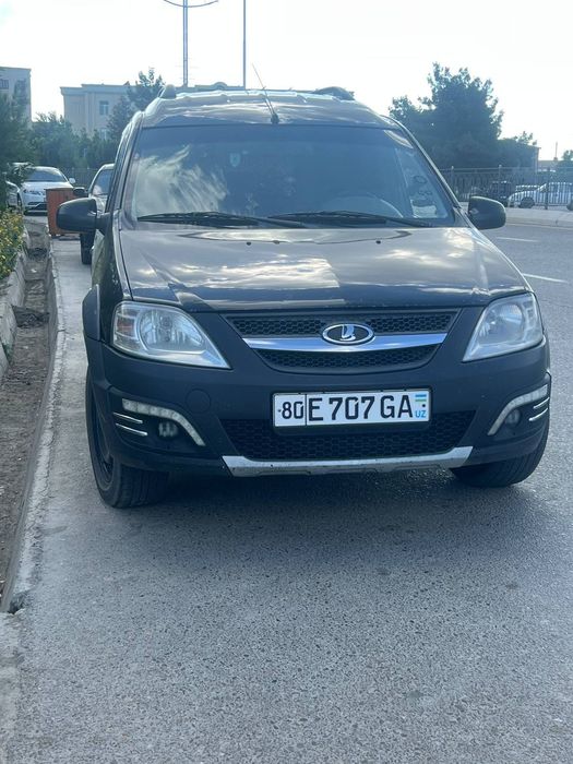Lada Largus sotiladi yili 2017 xolati yaxshi yurgani 120ming