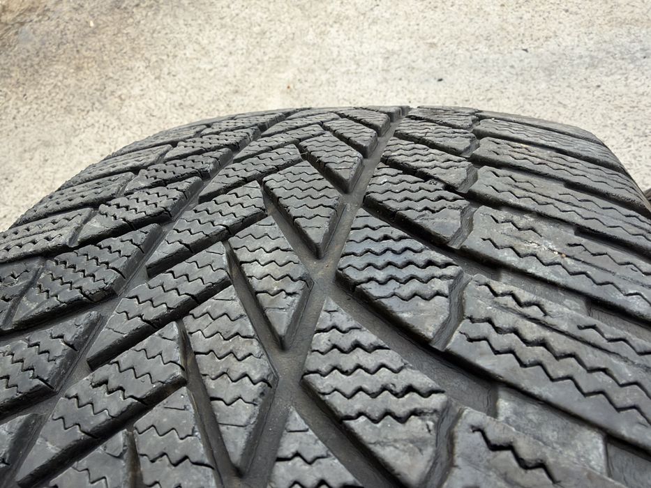4бр. ЗИМНИ Гуми С Борд 275/50R/20 -BRIDGESTONE- DOT:3623- 5.9мм.+3.0мм. *80€ За Комплект*