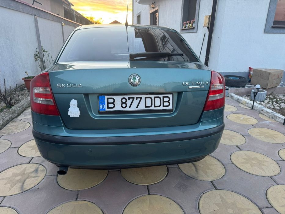 Vând skoda Octavia 2 1.6benzina