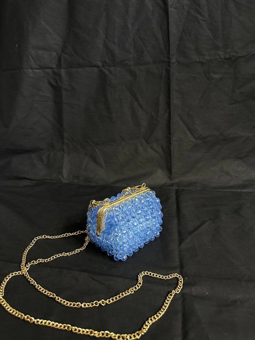 Мини сумка из бусин с фермуаром