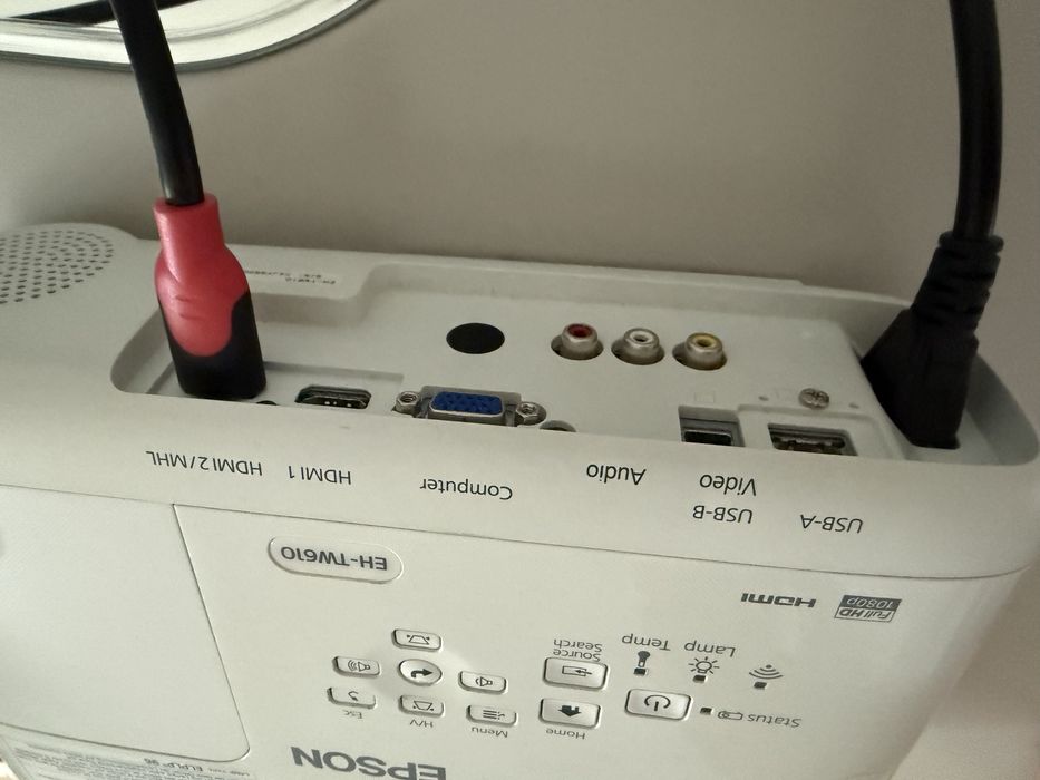 Продается проектор epson EH-TW610