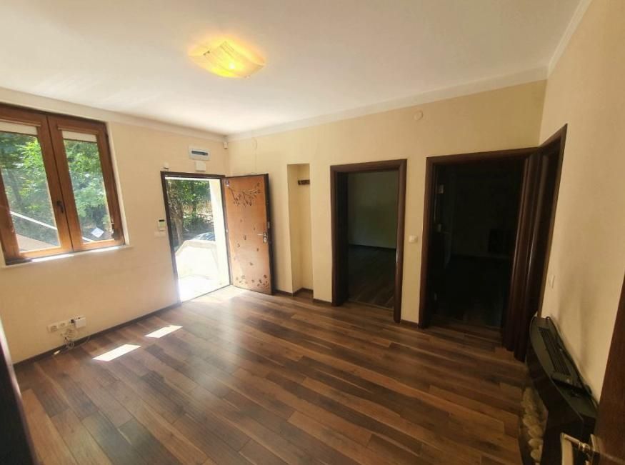 Дава се под наем Етаж от къща в София, Лозенец - 80 кв.м за 800 € - Снимка #6