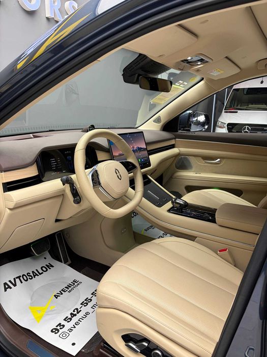 Продается новый AITO M7