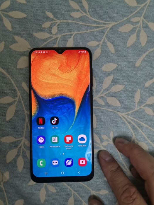 Samsung A20 отличном состоянии