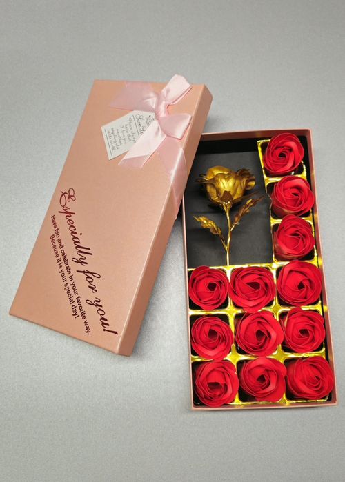 Vand Set Cadou Trandafir 24K + trandafiri din sapun, Super Pret!!