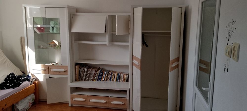 Mobila sufragerie foarte buna