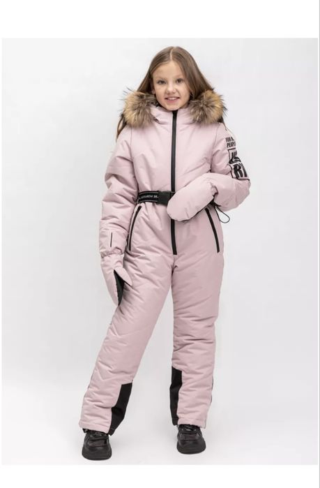 Продам комбинезон на девочку