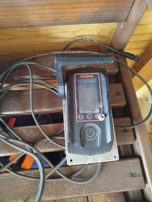 Лодочный электро двигатель