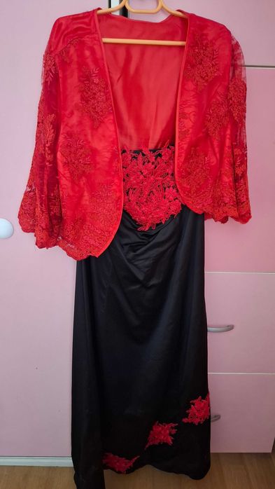 Рокля за официални случаи