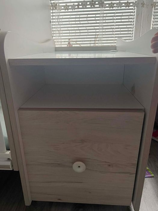 Бебешка кошара с повивланик и шкафче