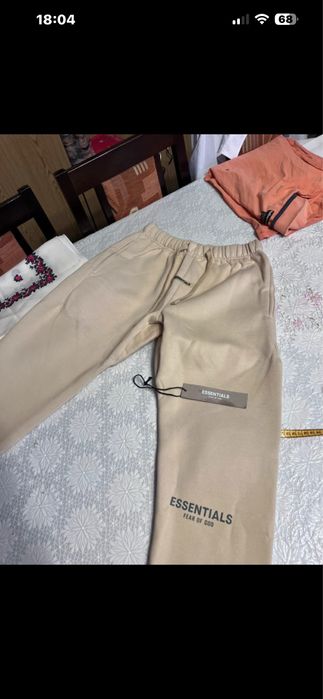 Pantaloni essentials