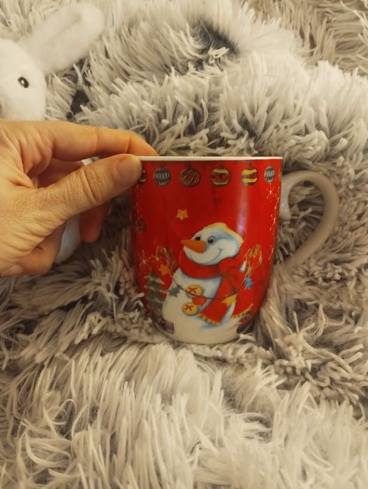 Vand cana de Craciun cu jucarie noi -cadou