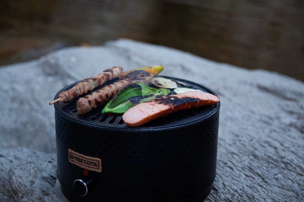 Преносимо барбекю и котлон,скара на дървени въглища с вентилатор