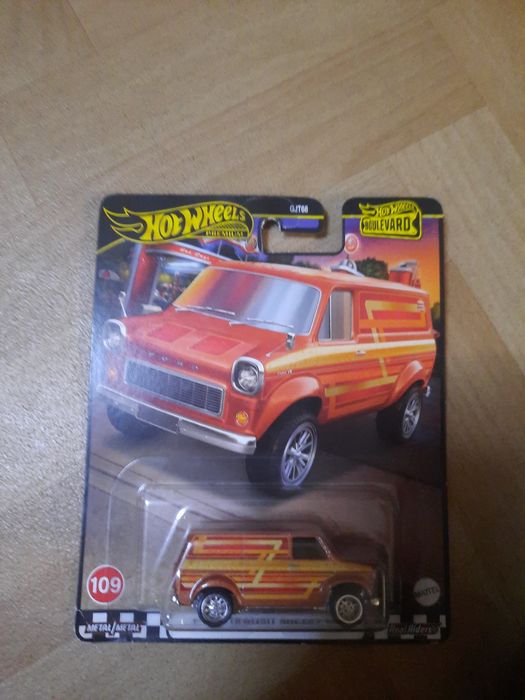 Машинка хот вилс премиум