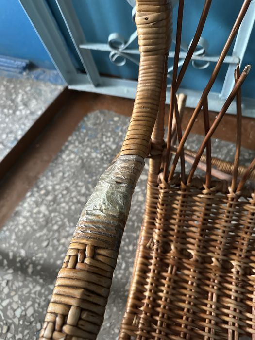 Кресло-качалка из ротанга