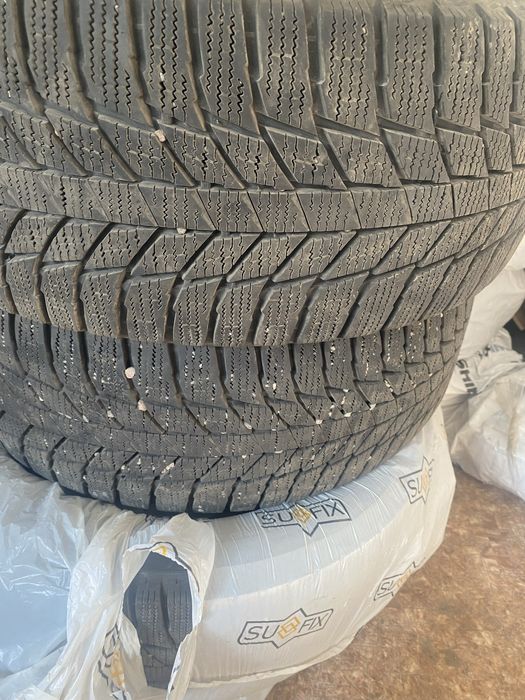 Зимние шины 215/45 R17 — комплект