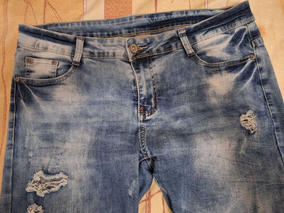 Дънки дамски 2 броя 25 лв