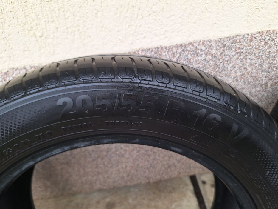 Vând cauciucuri de vară R16