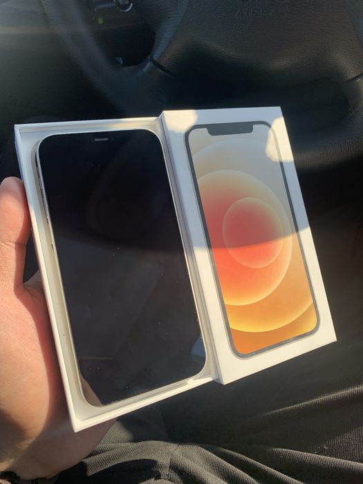 Продам Айфон 12 iphone 12