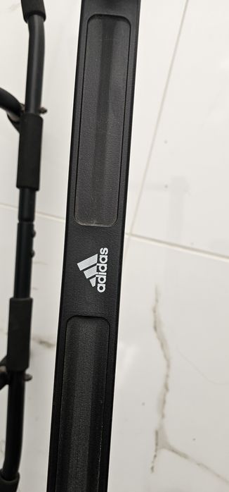 Bară tracțiuni pentru tocul ușii