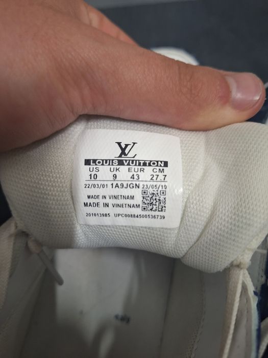Louis Vuitton albastri