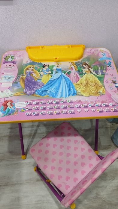 Детский столик со стульчиком
