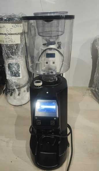 Профессиональная кофемолка с прямым помолом