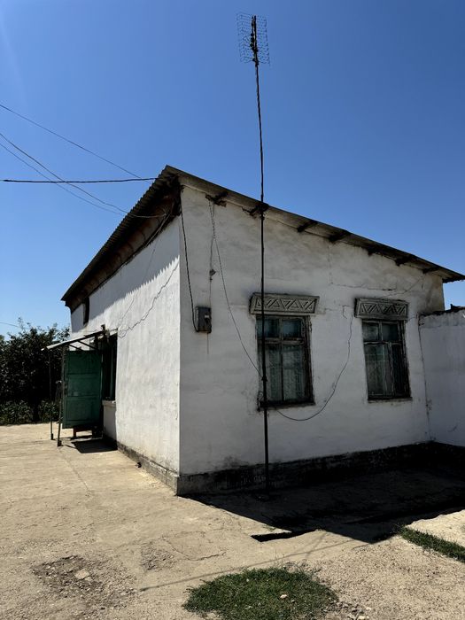 Два дома с участком отдельно