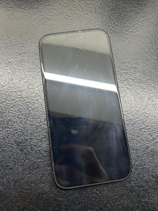 Продам Iphone 15 128