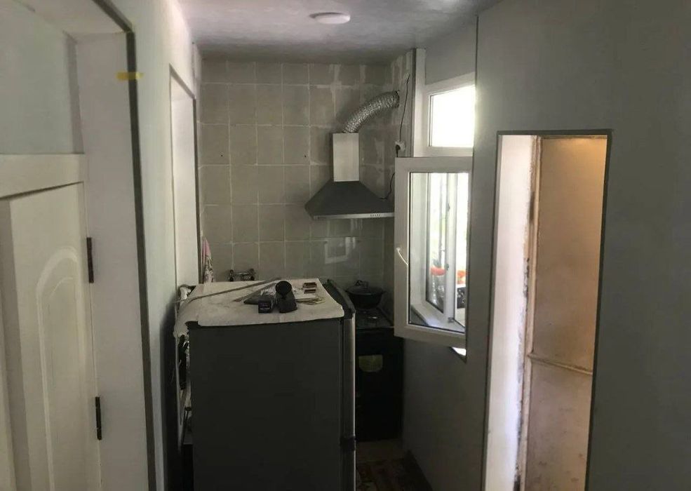 Юнусабад 12 квартал 2/1/4 (50²) продаётся квартира